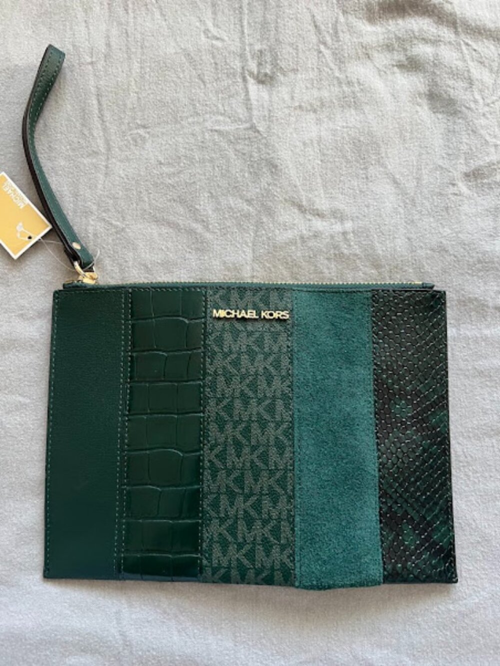 NEW Michael Kors Green Gold Jet Set XL Zip Clutch Wristlet NWT